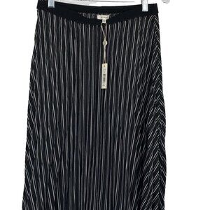NWT $88 Max Studio Womens Black White Striped Casual Long Maxi Skirt Size Medium